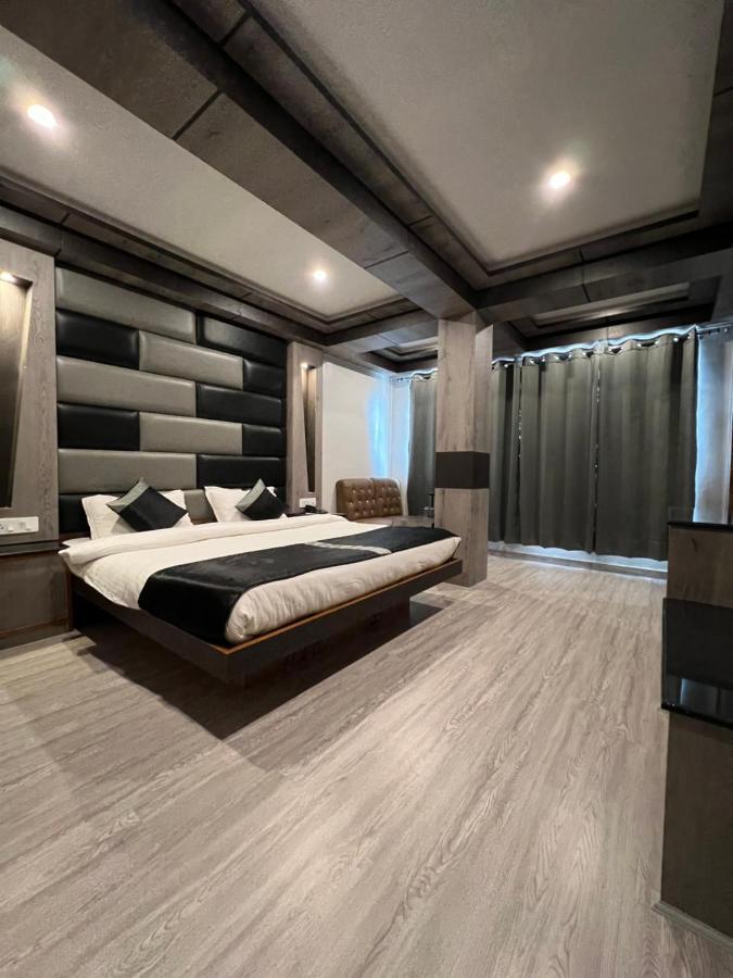 Hotel Victory At Mall Road Shimla Zewnętrze zdjęcie