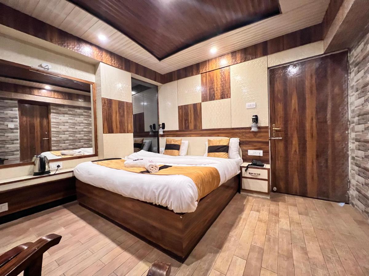 Hotel Victory At Mall Road Shimla Zewnętrze zdjęcie