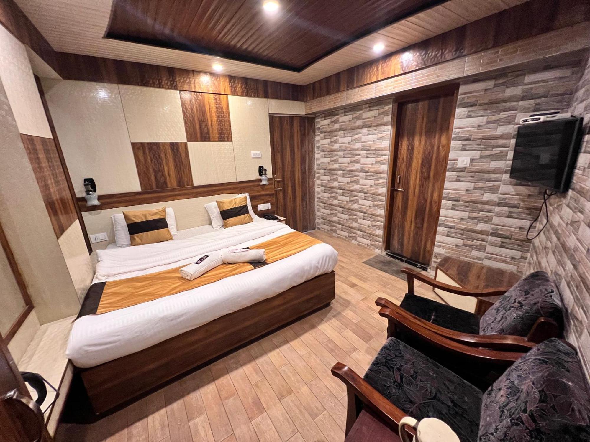 Hotel Victory At Mall Road Shimla Zewnętrze zdjęcie