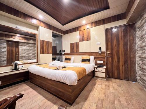 Hotel Victory At Mall Road Shimla Zewnętrze zdjęcie